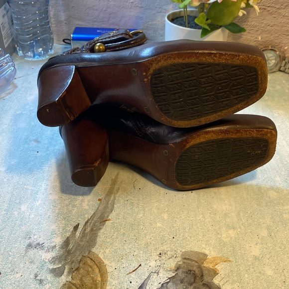 Frye shoes SZ 6 - Picture 5 of 7